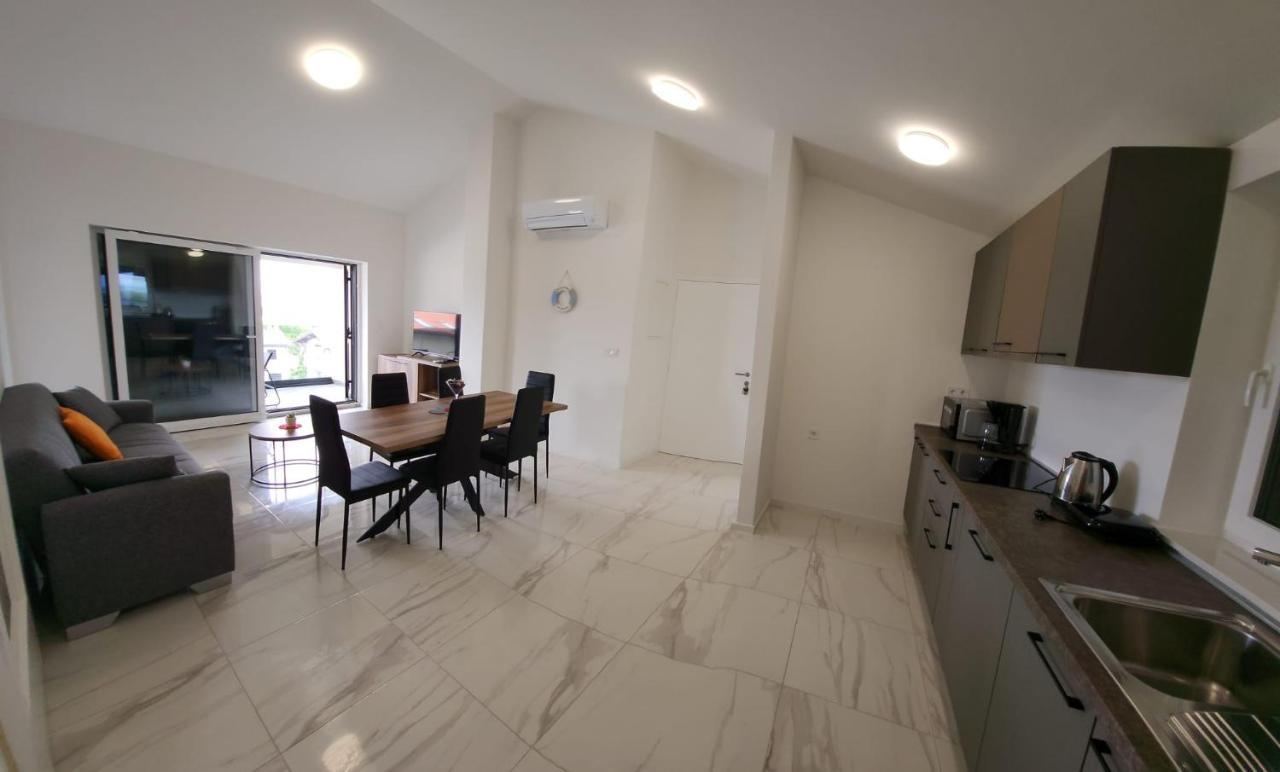 Apartmani M&L I M&J مالينسكا المظهر الخارجي الصورة