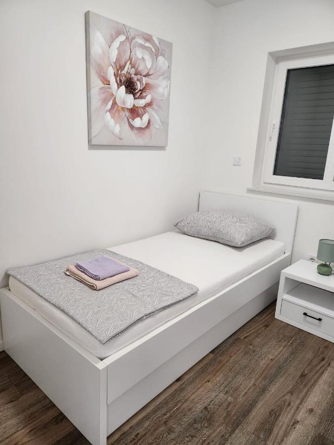 Apartmani M&L I M&J مالينسكا المظهر الخارجي الصورة